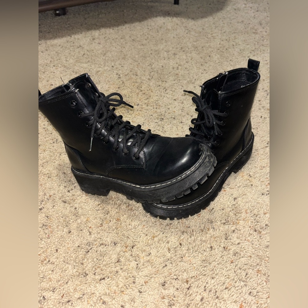 Women’s combat boots